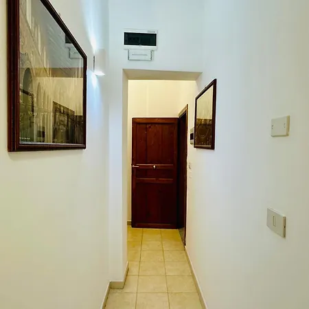 Casa Lilla לינה וארוחת בוקר מונריאלה