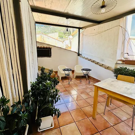 לינה וארוחת בוקר Casa Lilla